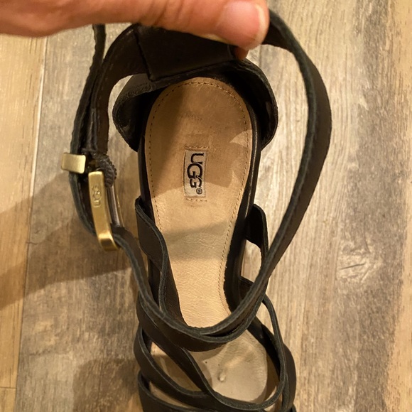 UGG platform heel sandals - Picture 4 of 9
